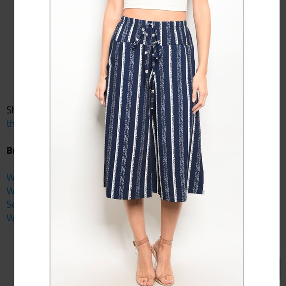 ☕️Stunning Blue Striped Wide Pant 🌟 - Picture 2 of 3